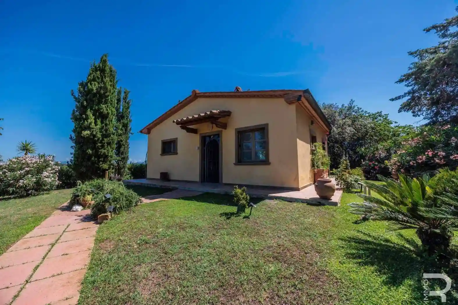 Villa - foto 2