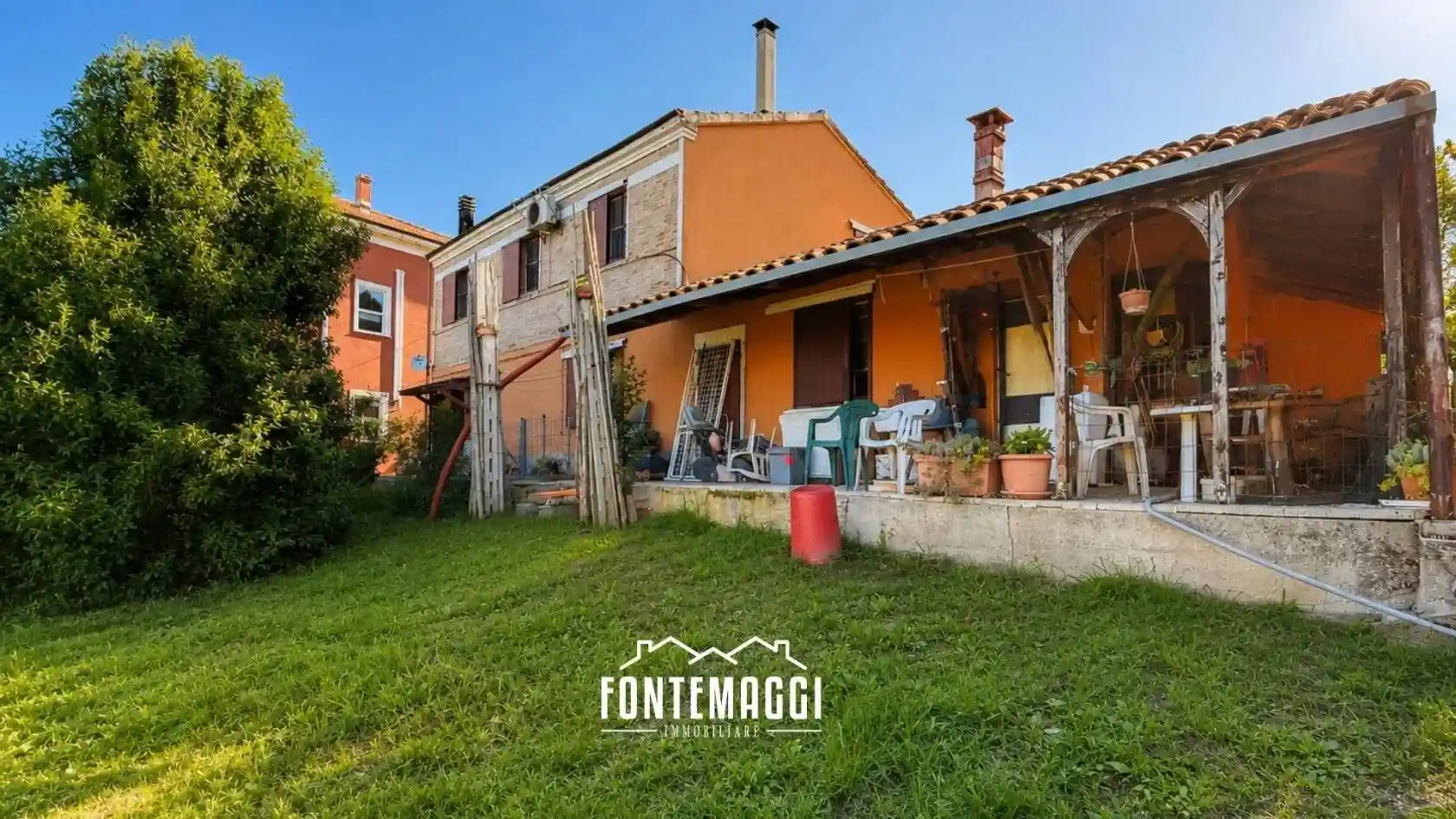 Casa indipendente in vendita a Mombaroccio