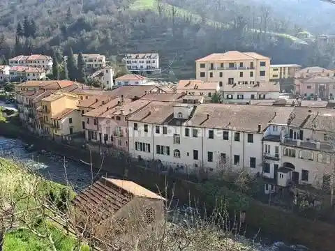 Villa in vendita a Varese Ligure