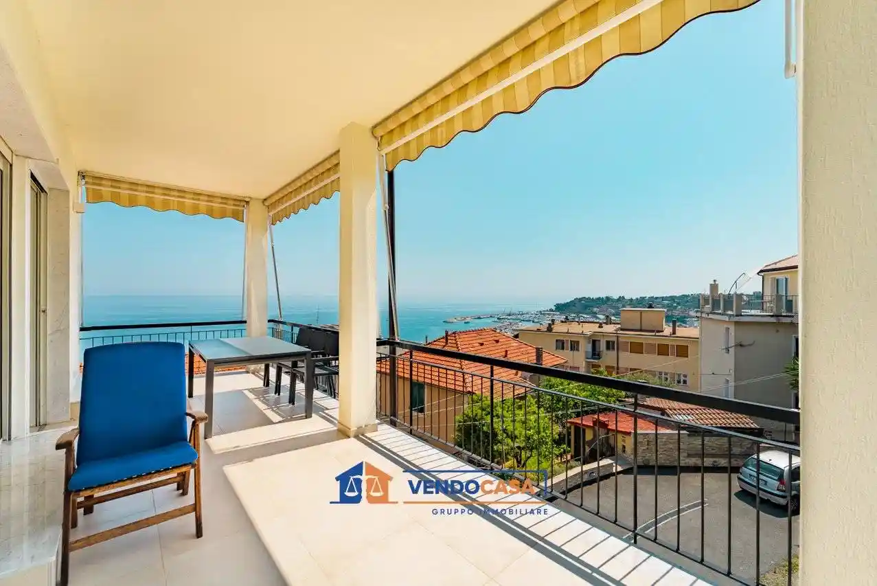 Appartamento in vendita a Varazze