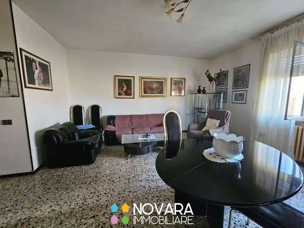 Appartamento in vendita a Novara
