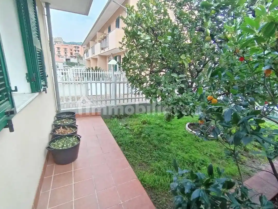 Villetta a schiera in vendita a Spotorno