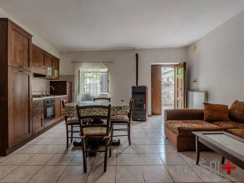Casa indipendente in vendita a Borgorose