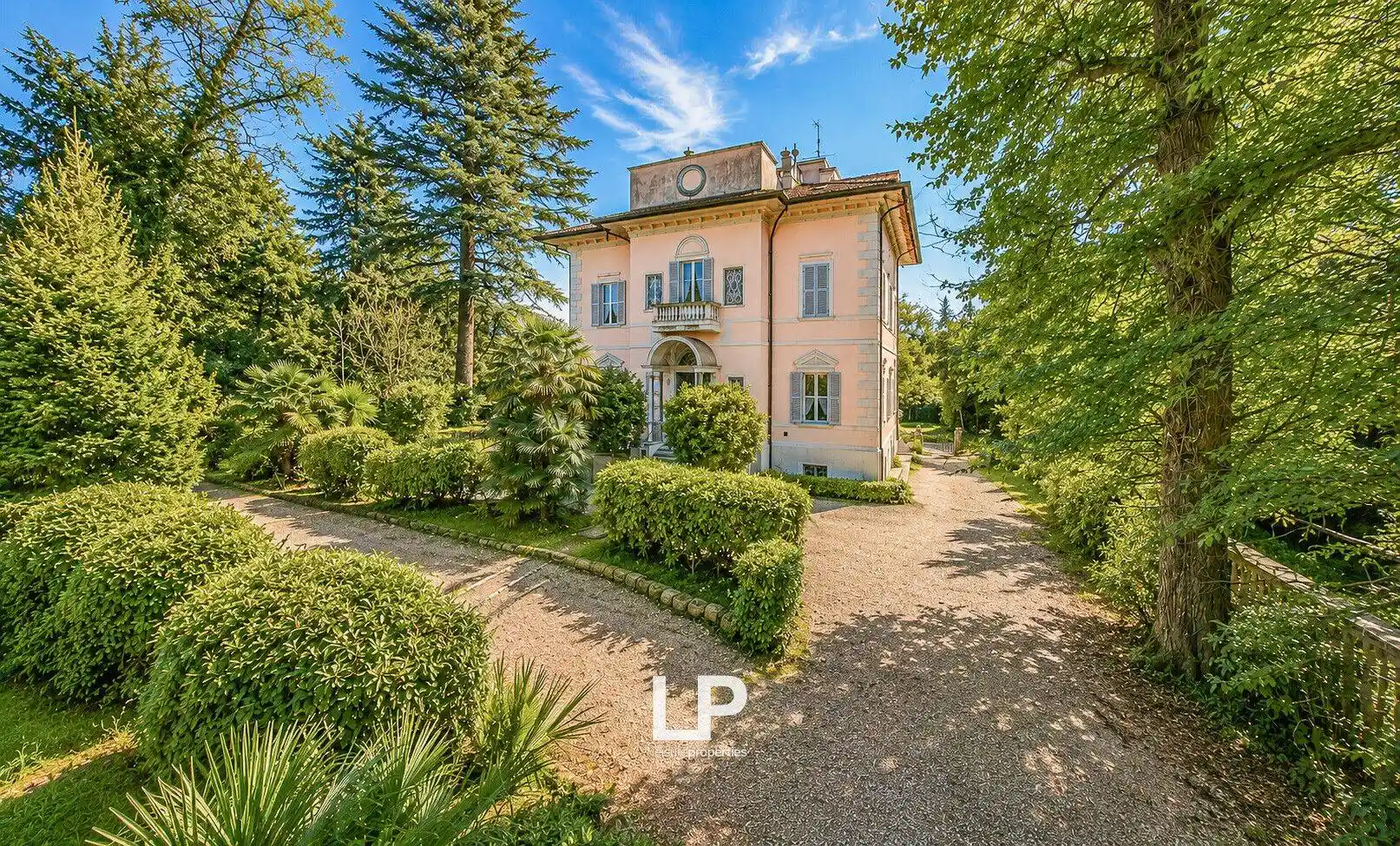 Villa in vendita a Varese
