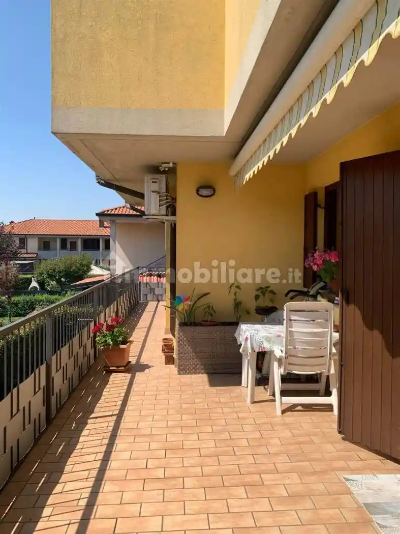 Appartamento in vendita a Trezzano Rosa