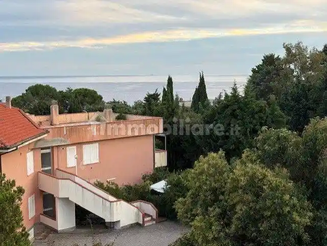 Appartamento in affitto a Varazze