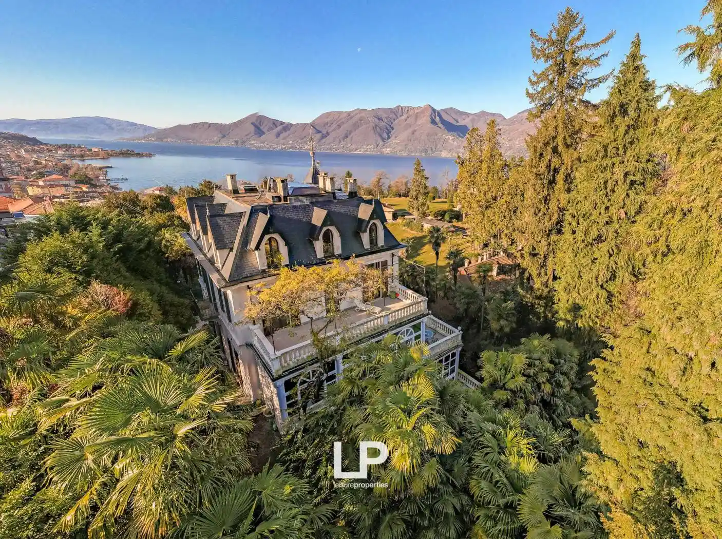 Villa in vendita a Luino