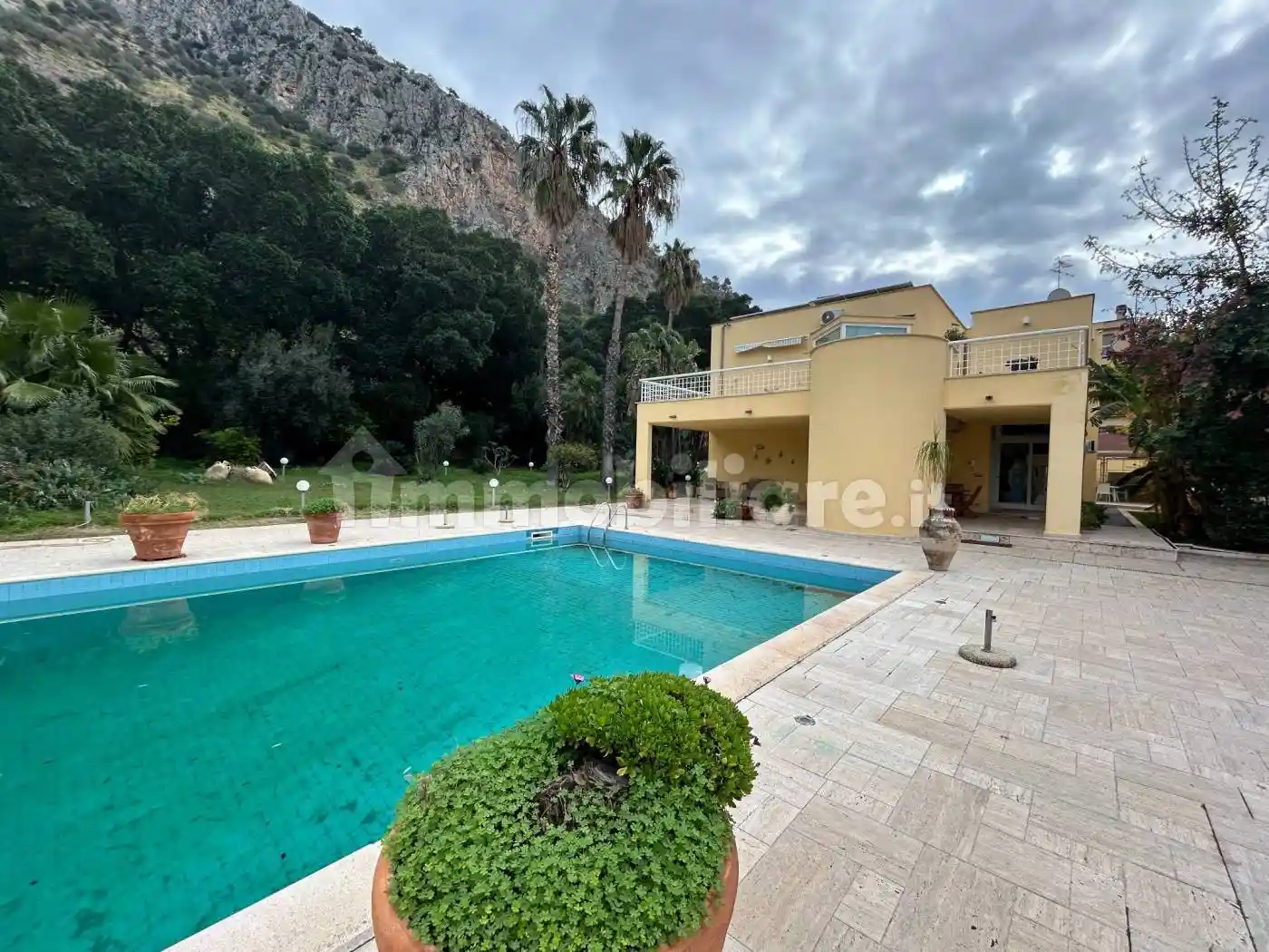 Villa in vendita a Palermo