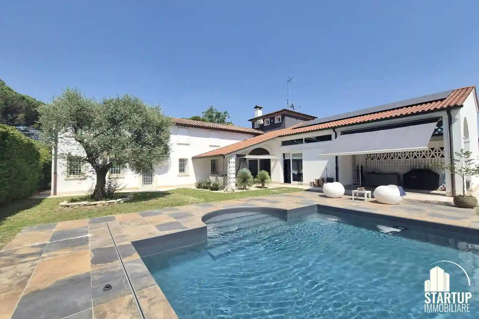 Villa - foto 2