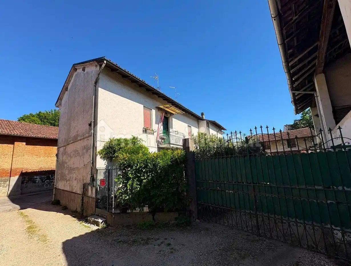 Casa indipendente in vendita a Sannazzaro de' Burgondi