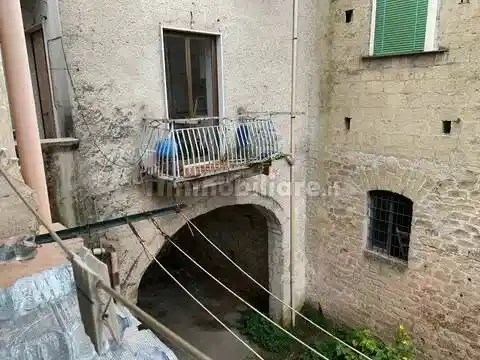 Palazzo - Edificio in vendita a Giugliano in Campania