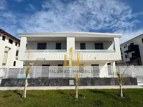 Villa in vendita a Parete