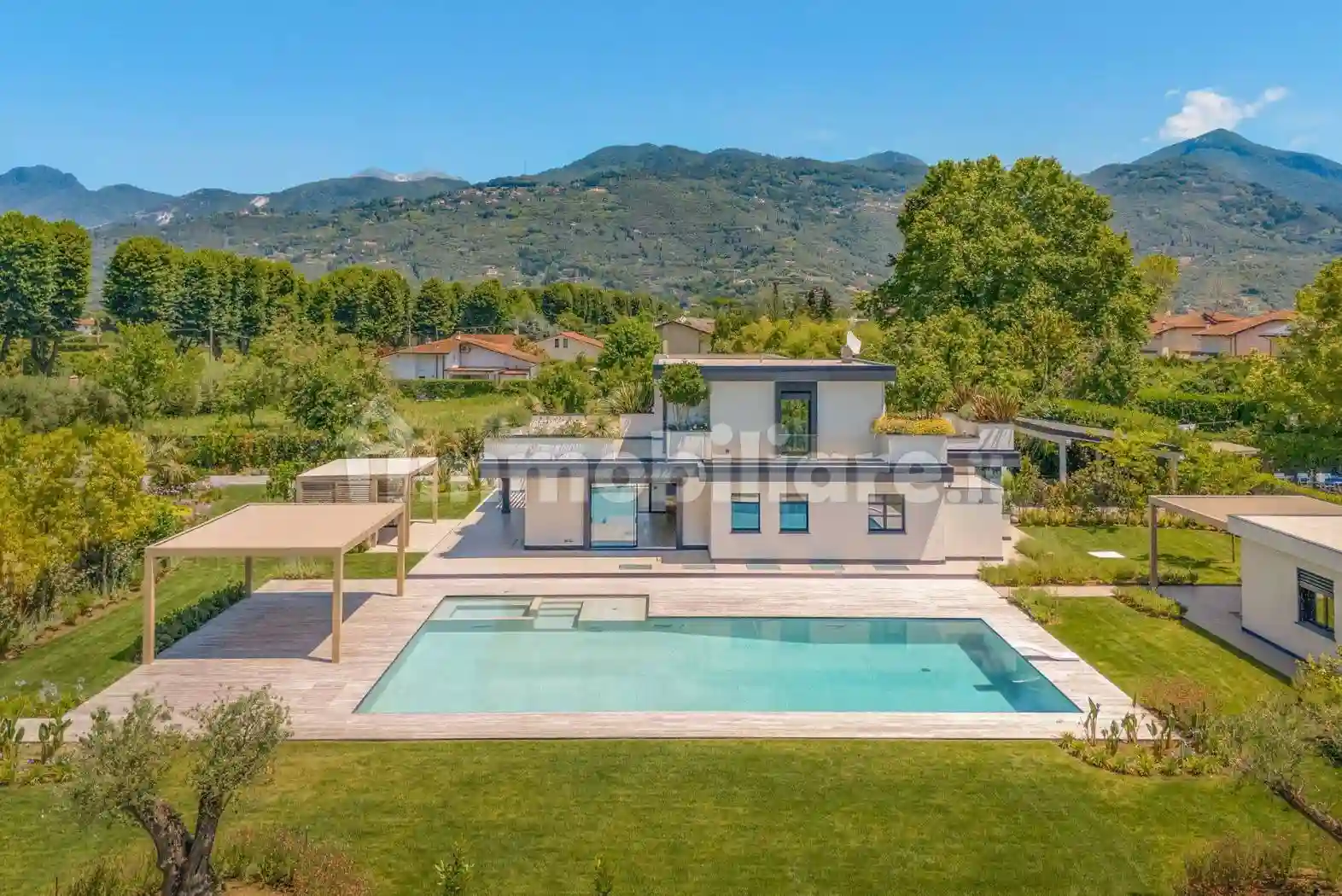 Villa - foto 2
