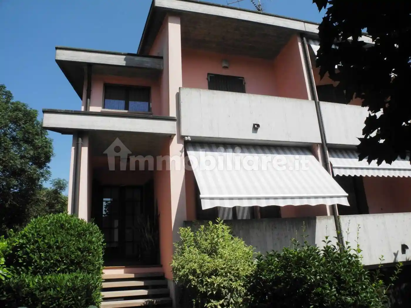 Casa indipendente in vendita a Sant'Ilario d'Enza