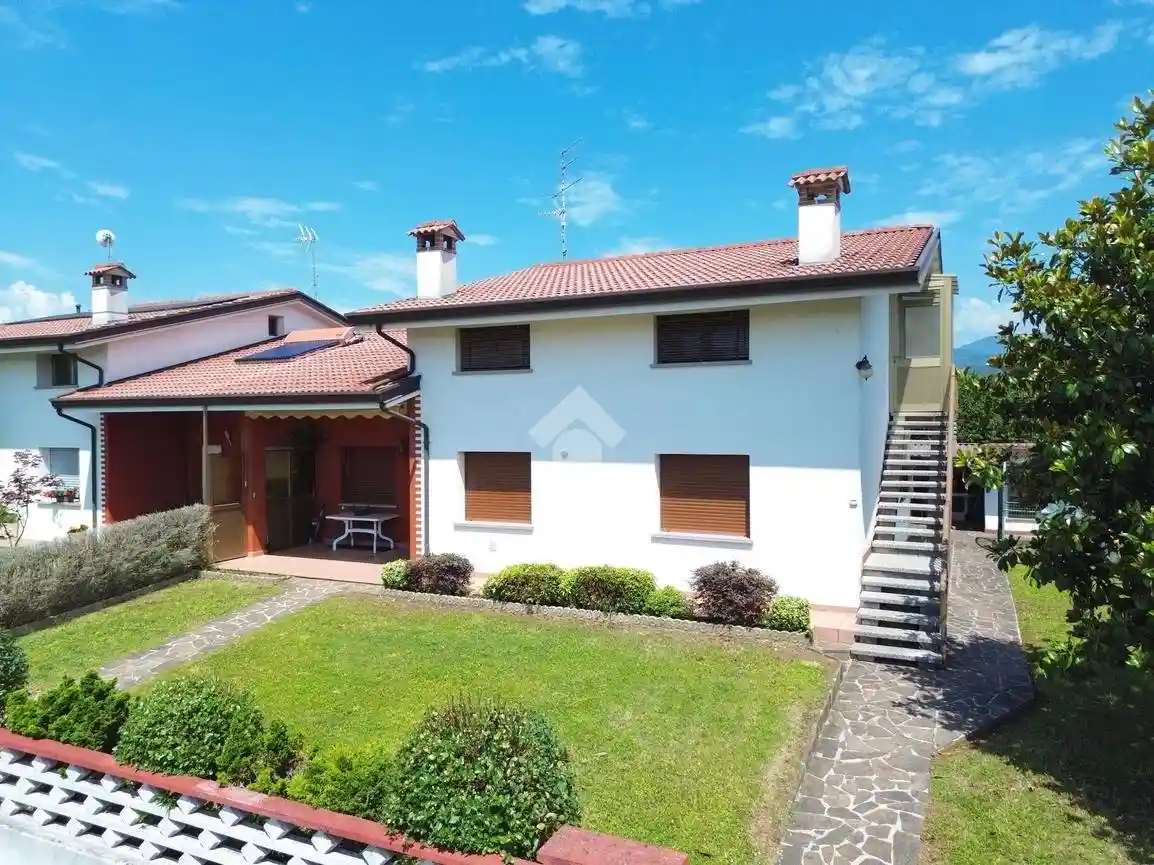 Villa in vendita a Sequals