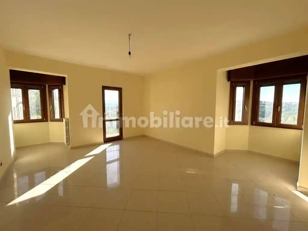 Appartamento in vendita a Mirabella Eclano