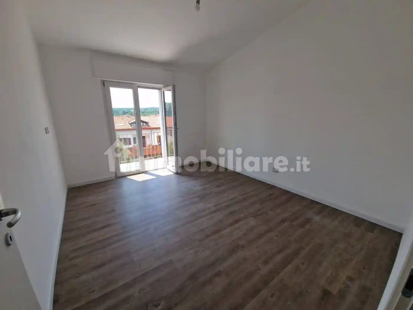 Appartamento in vendita a Lonate Ceppino