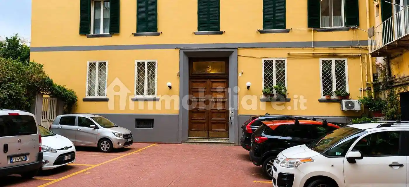 Appartamento in vendita a Napoli