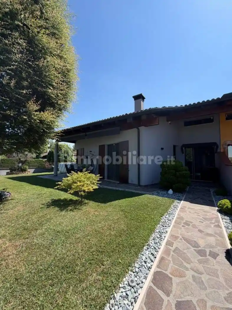 Villa in vendita a Borgo Virgilio