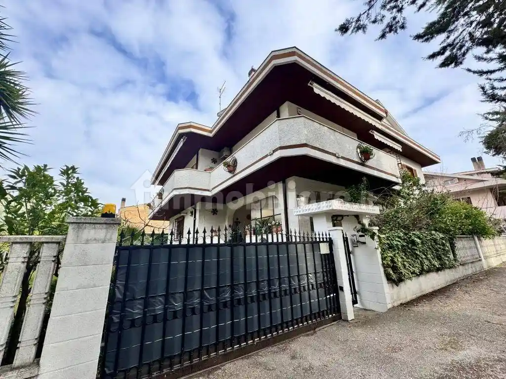 Villa in vendita a Montesilvano