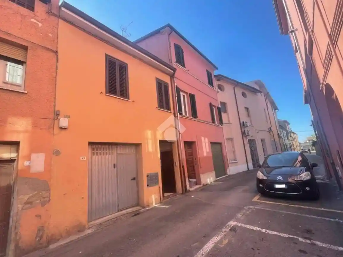 Casa indipendente in vendita a Massa Lombarda