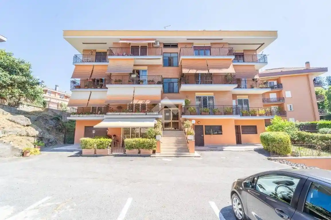Appartamento in vendita a Ariccia