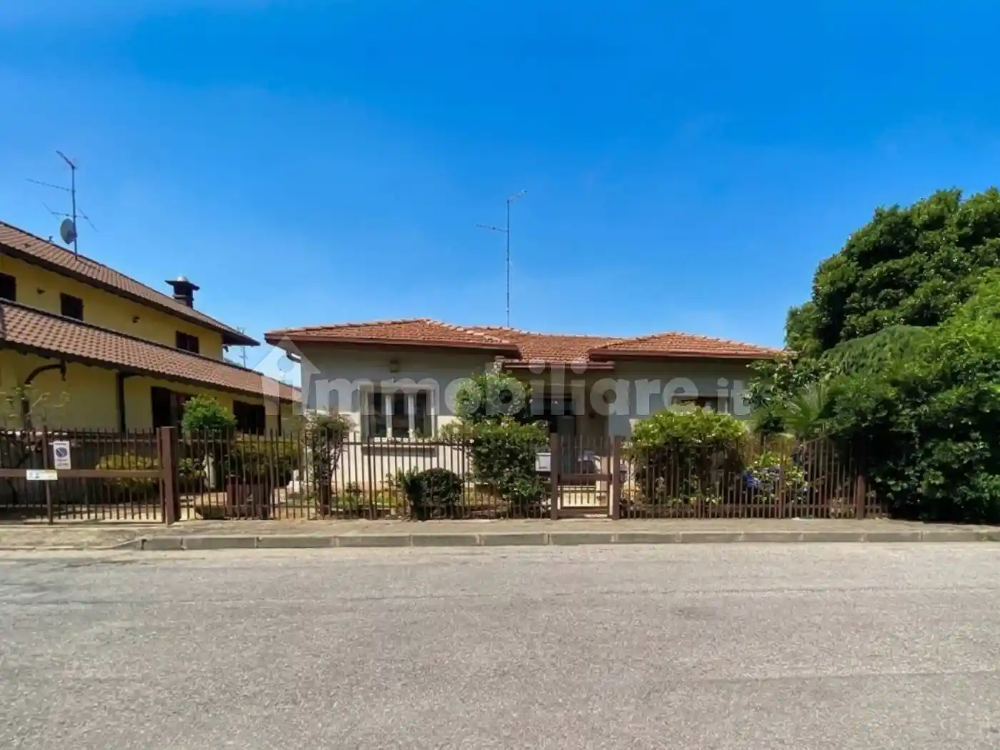 Villa in vendita a Busto Arsizio