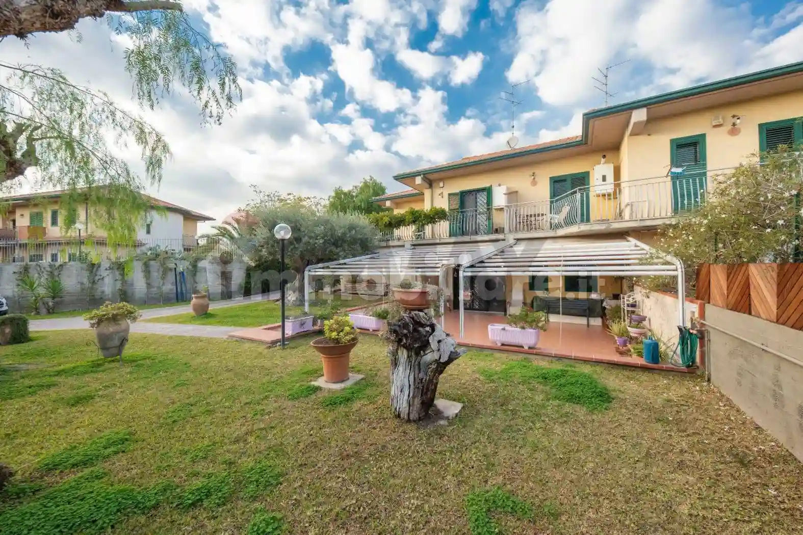 Villa - foto 2