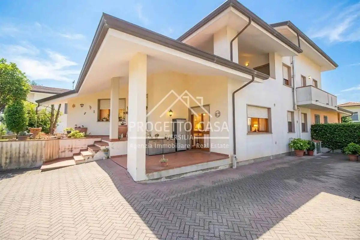 Villa in vendita a Massarosa