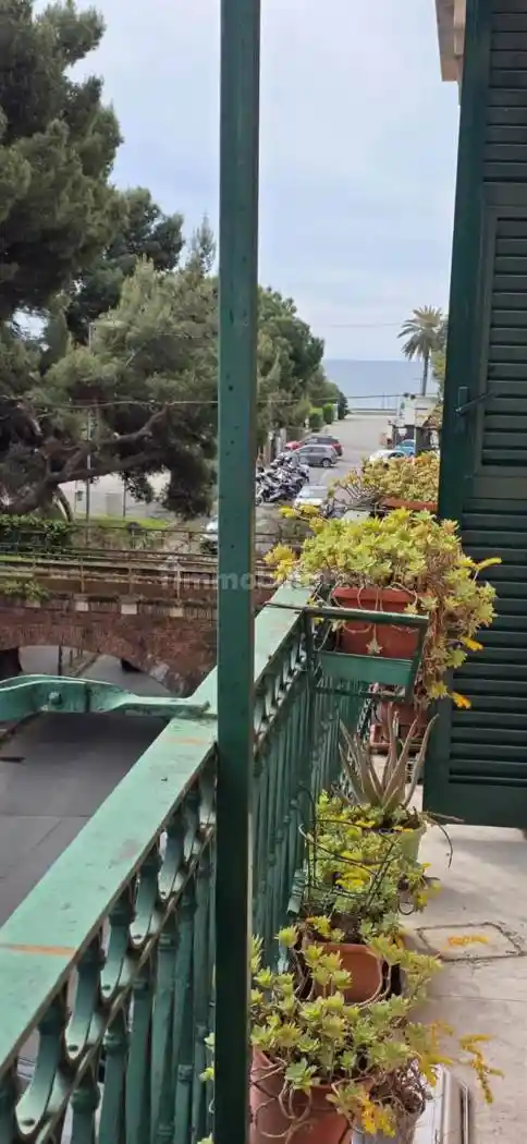 Appartamento in affitto a Savona