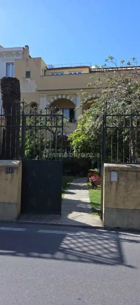 Casa indipendente in vendita a Spotorno
