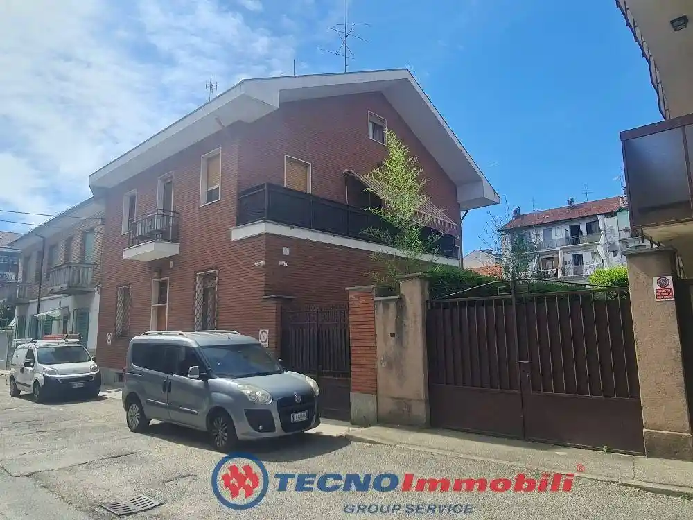 Casa indipendente in vendita a Torino