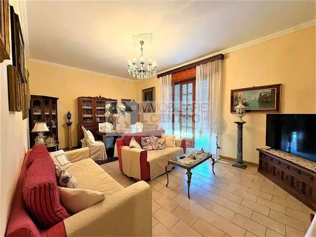Casa indipendente in vendita a Sarzana