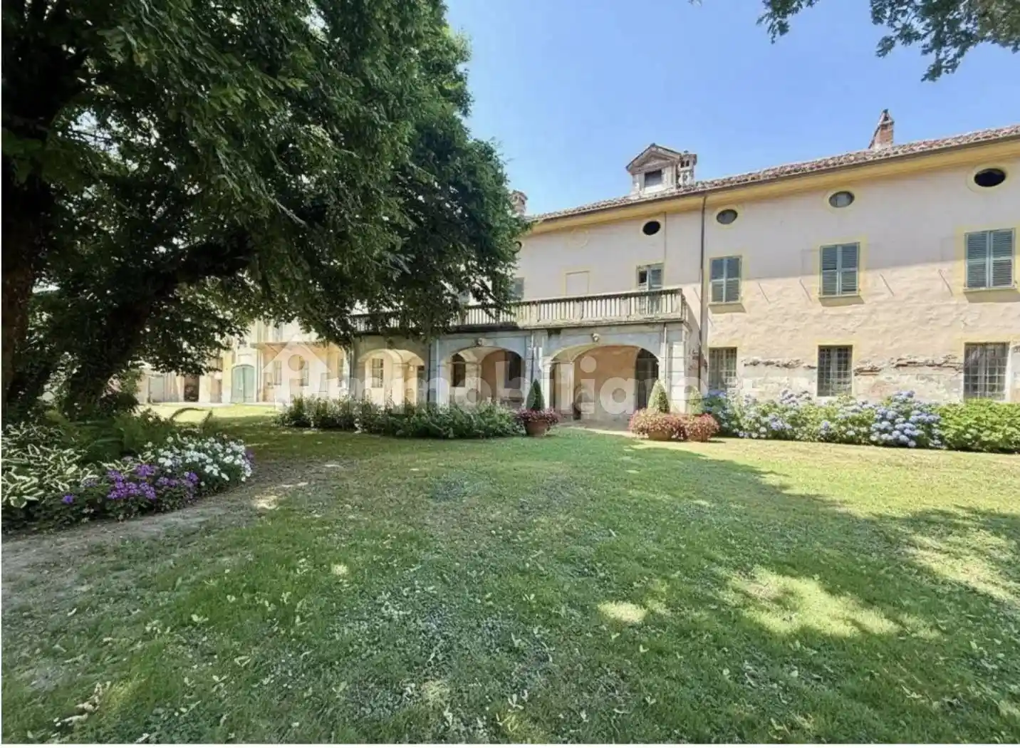 Palazzo - Edificio in vendita a Villanova Solaro
