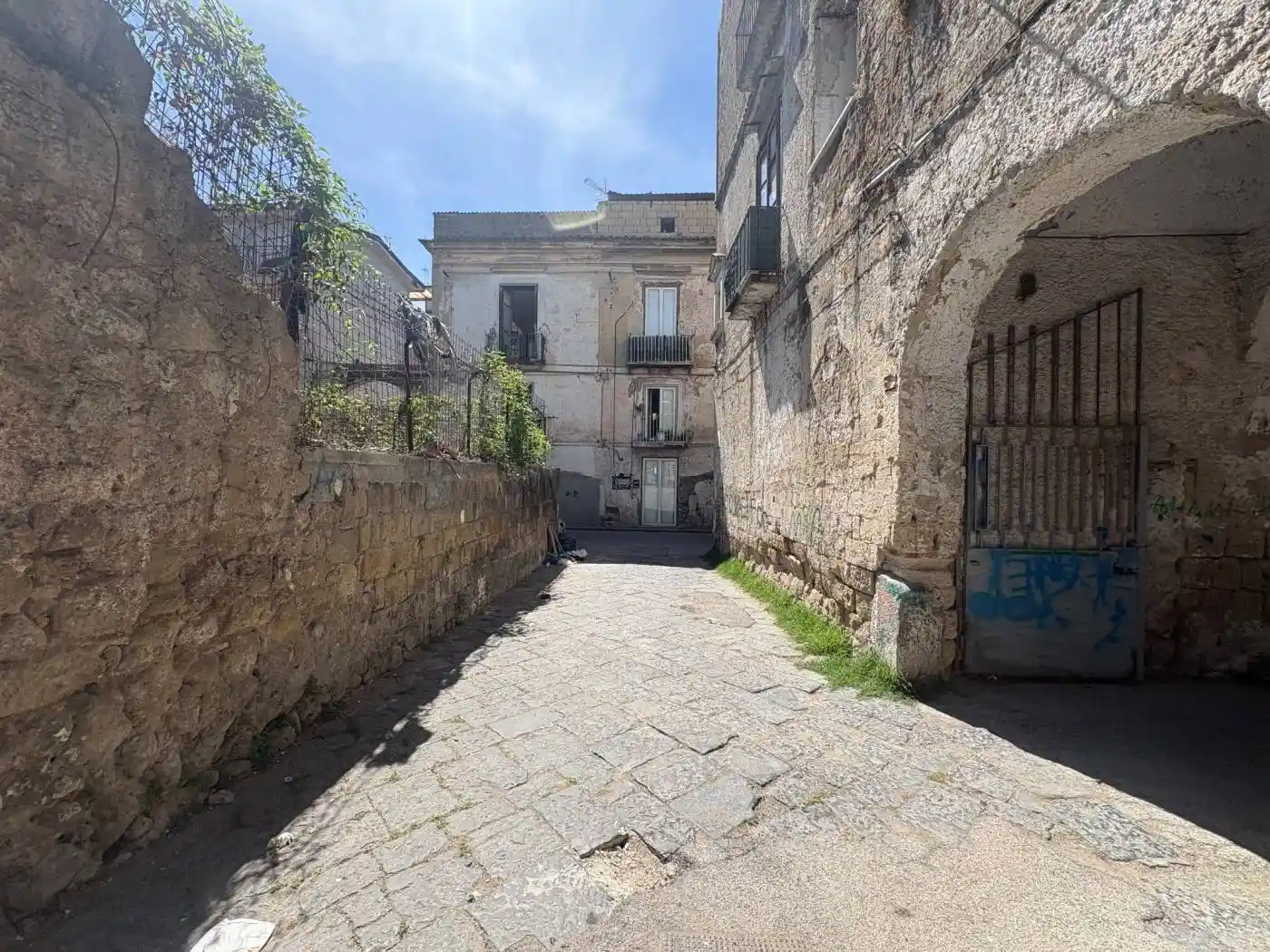 Palazzo - Edificio in vendita a Afragola