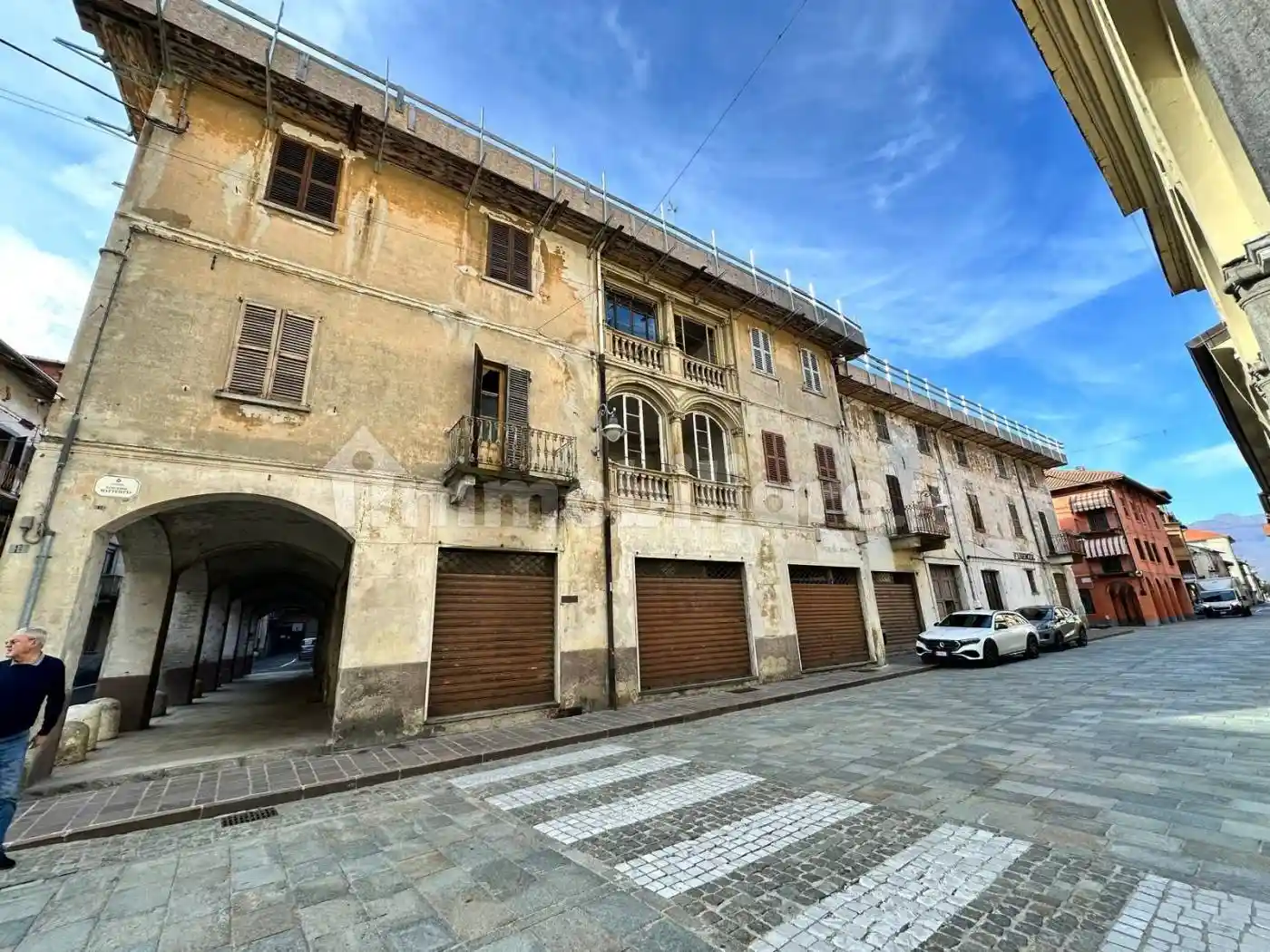Palazzo - Edificio in vendita a Serravalle Sesia