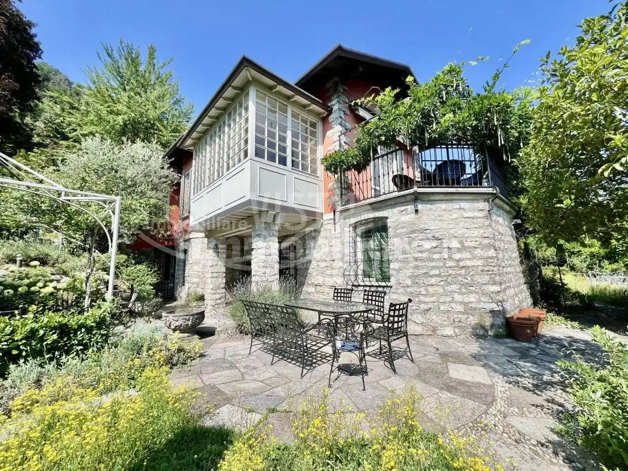 Villa in vendita a Como