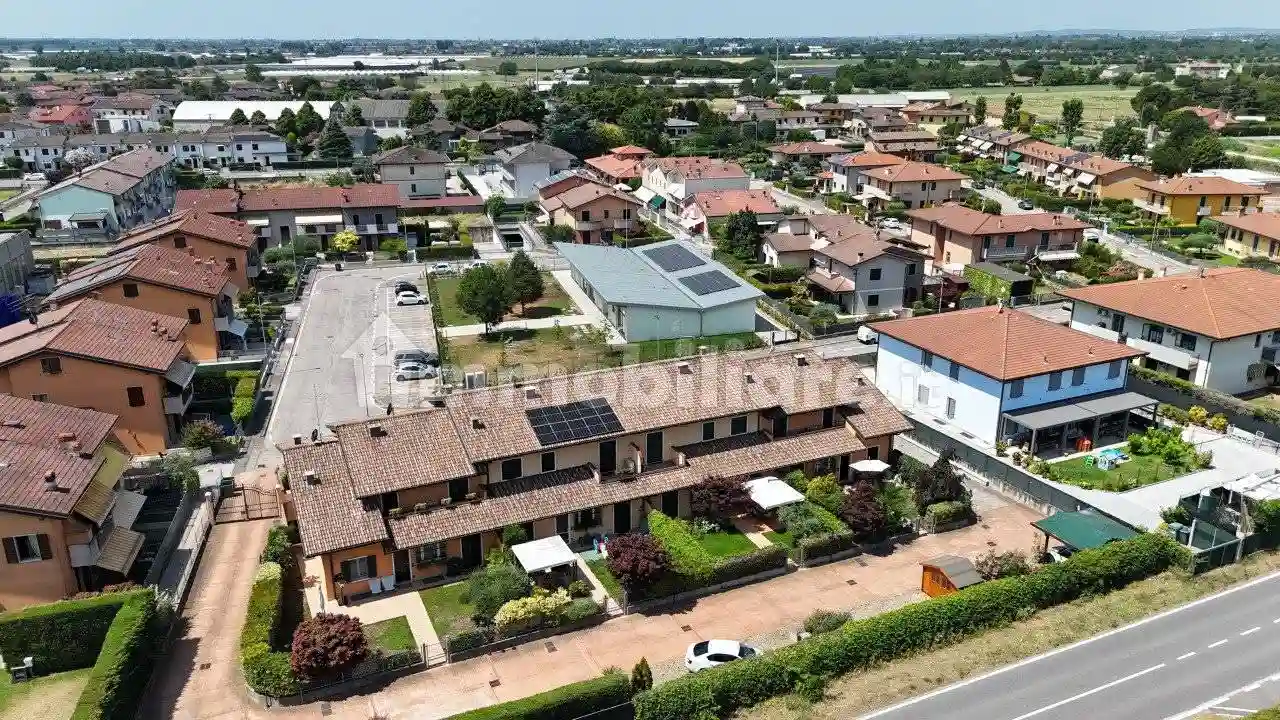 Villetta a schiera - foto 2