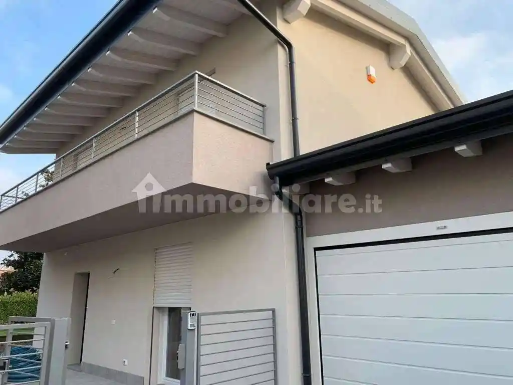 Villetta a schiera in vendita a Appiano Gentile