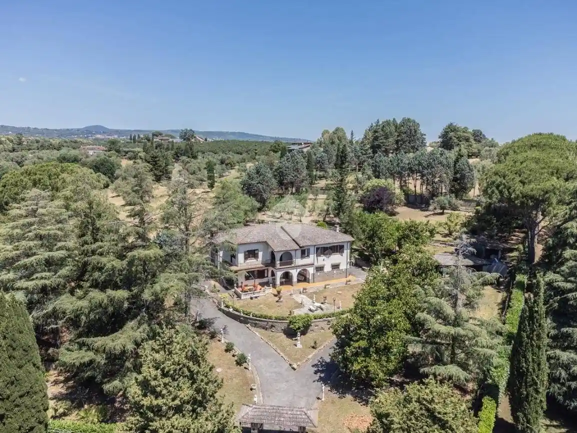 Villa in vendita a Sutri