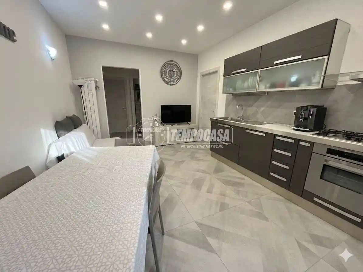 Appartamento in vendita a Napoli