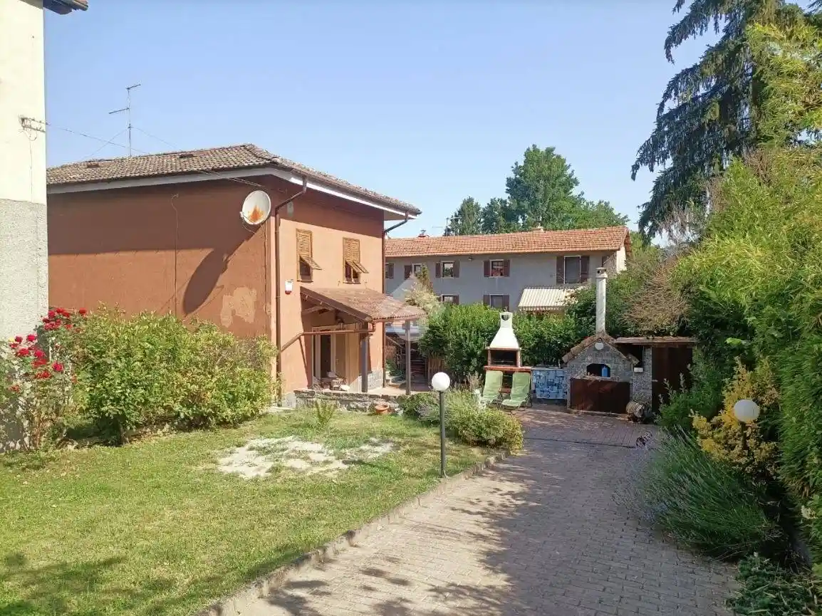 Villa in vendita a Borghetto di Borbera