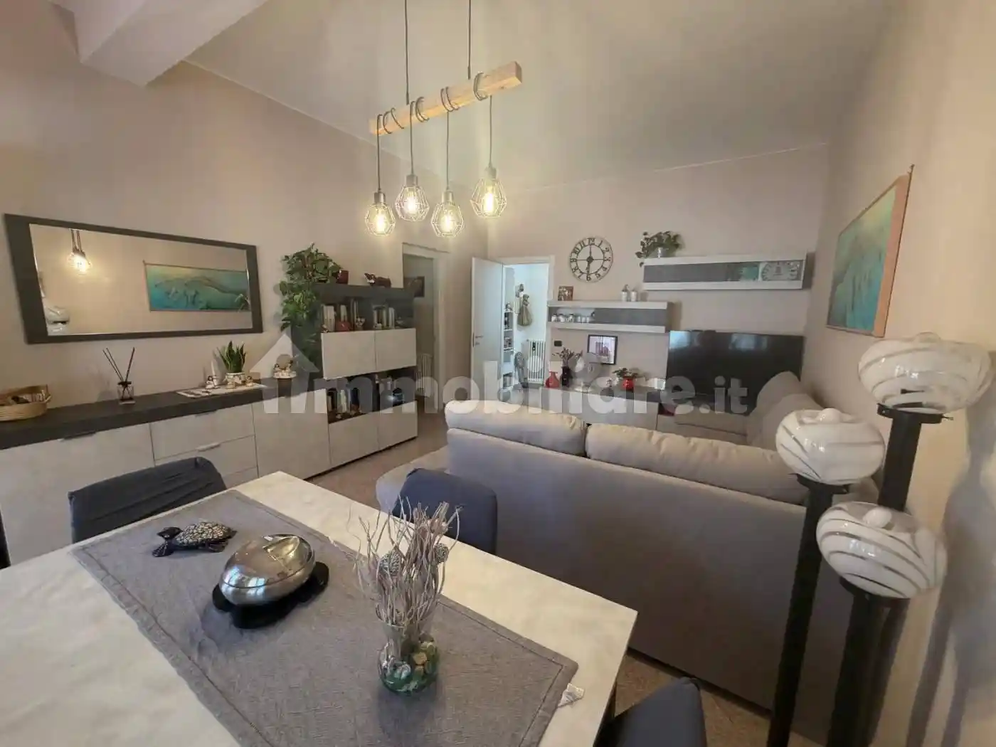 Casa indipendente in vendita a Luni