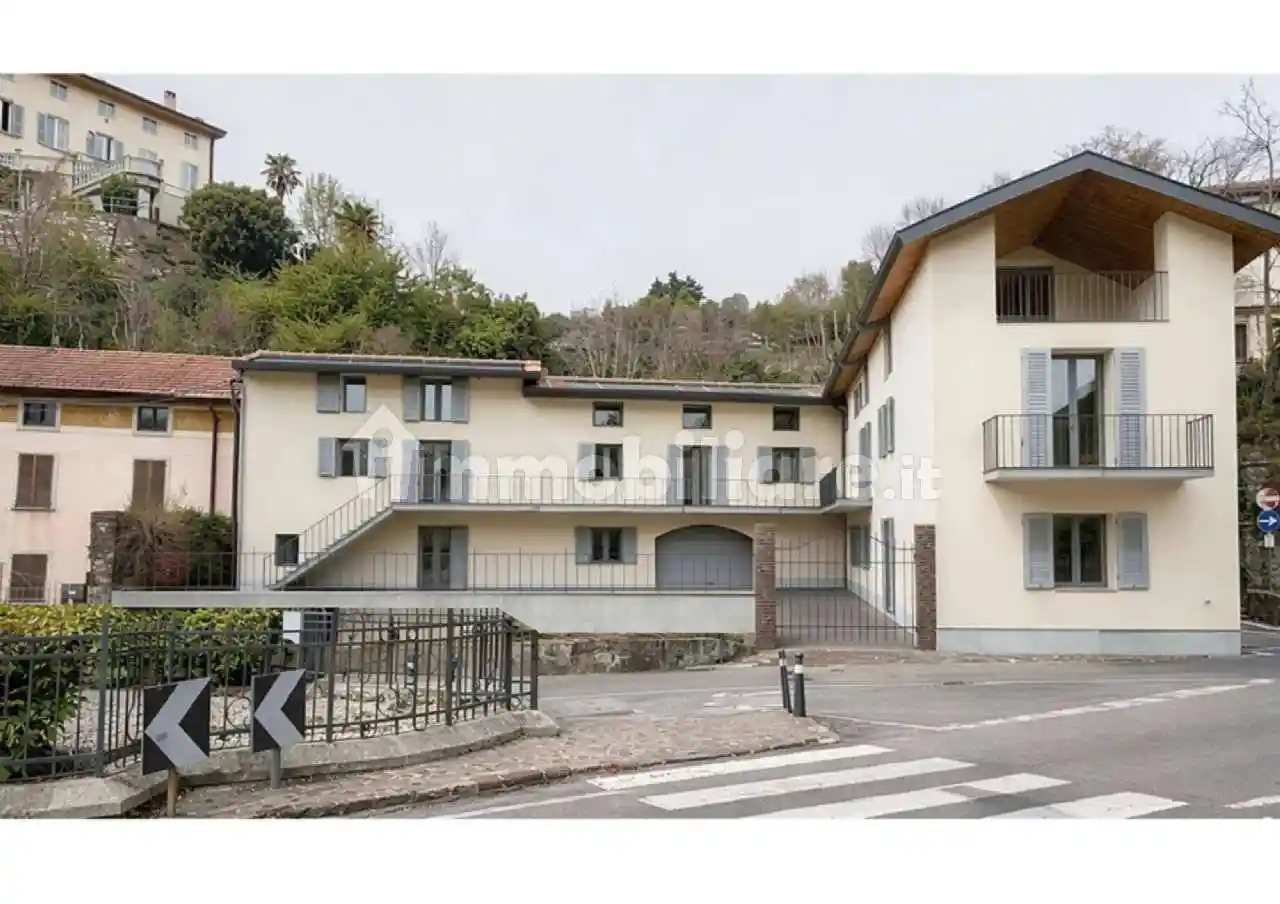 Appartamento in vendita a Villa d'Adda