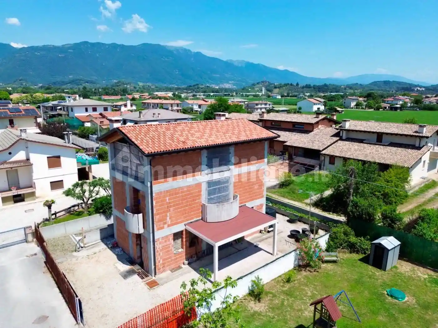 Rustico - Casale in vendita a Romano d'Ezzelino