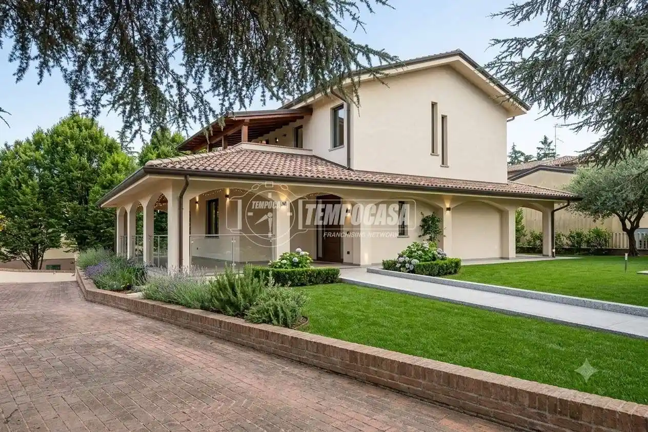 Villa in vendita a Albinea