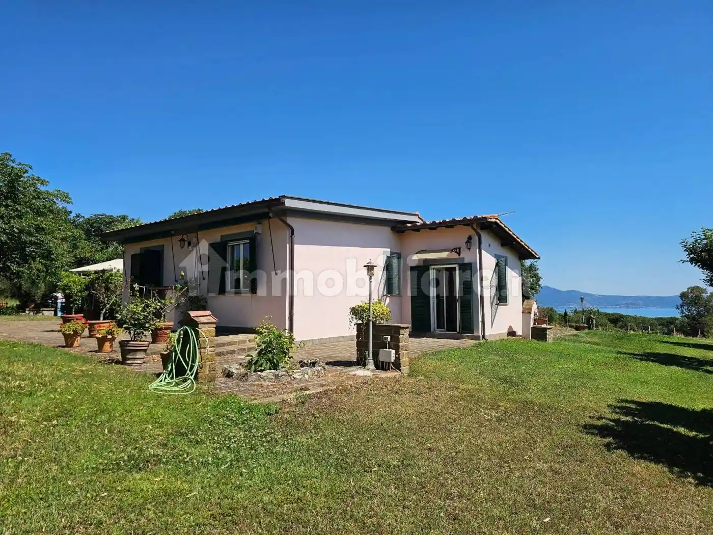 Villa in vendita a Bracciano