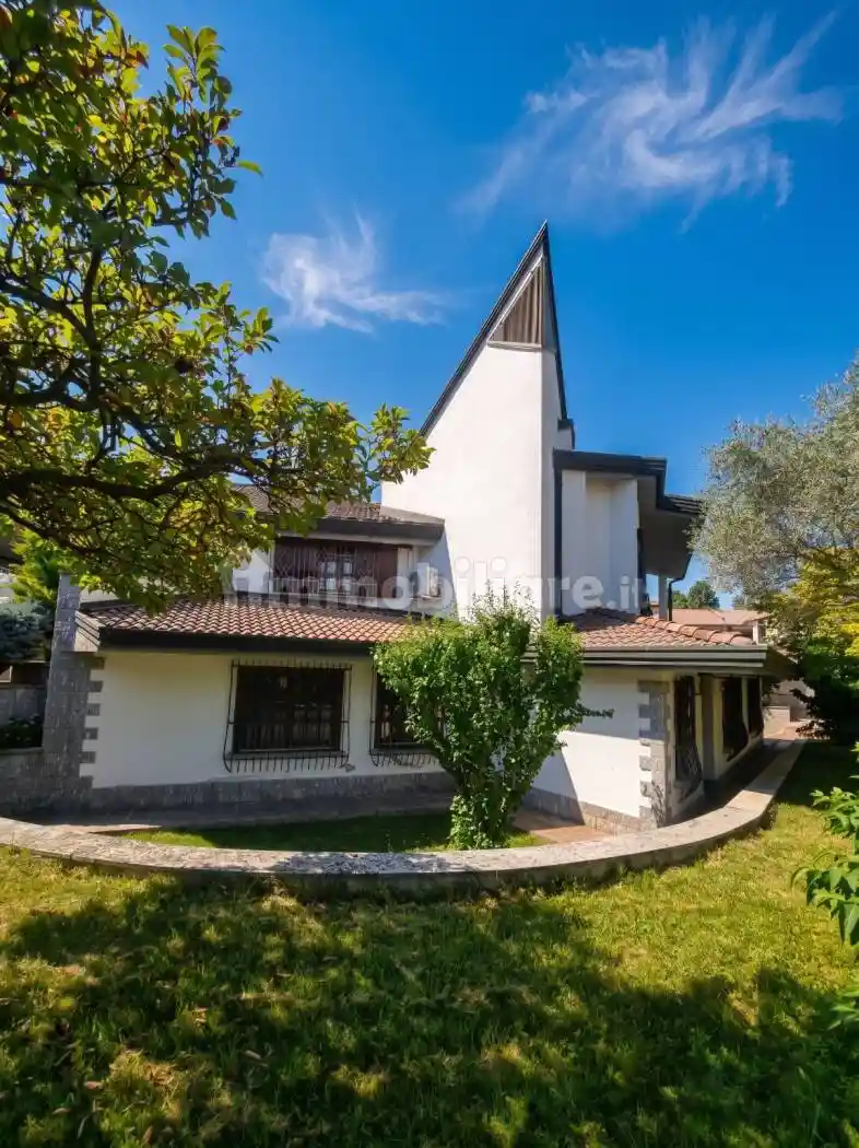 Villa in vendita a Lodi