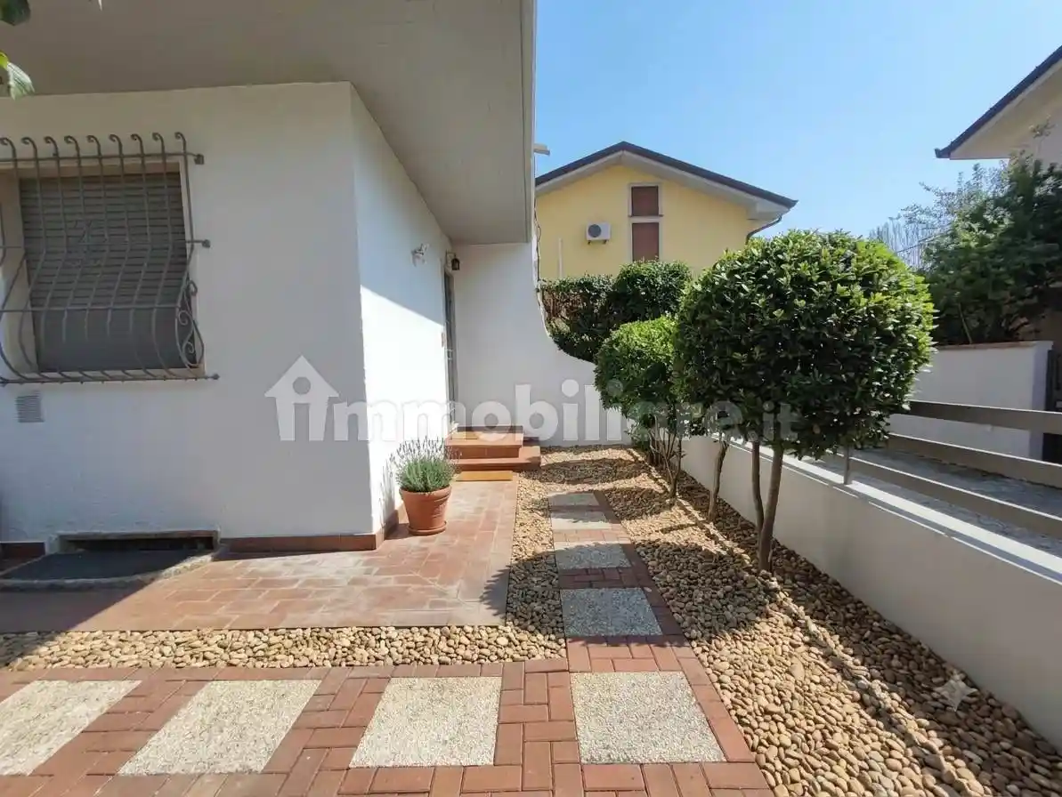 Villetta a schiera in vendita a Viareggio
