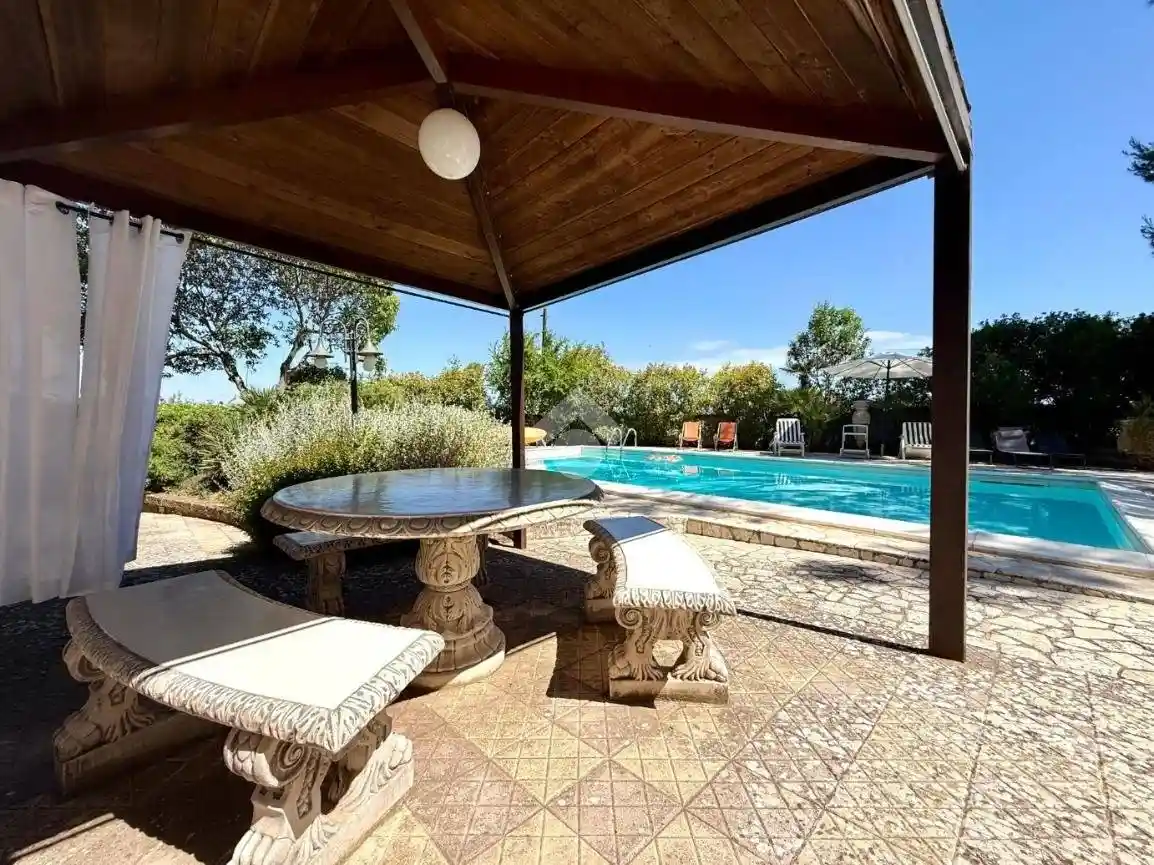Villa in vendita a Toritto
